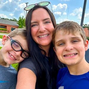 Meet your Posher, Sharon